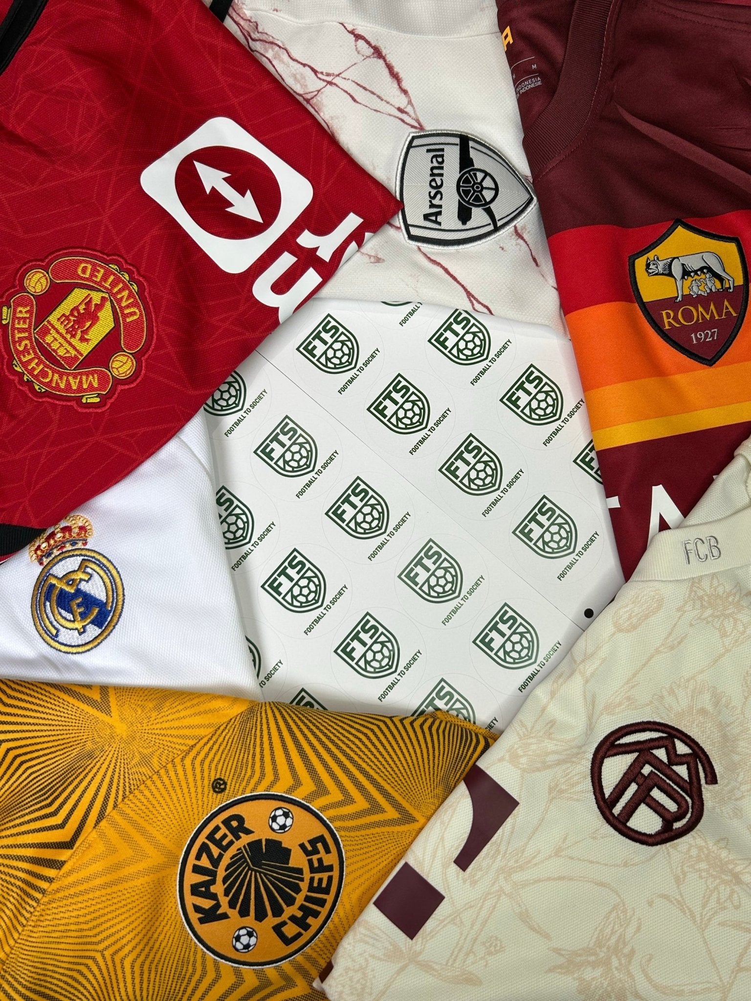 Maillot mystère - Box Enfant - Football To Society